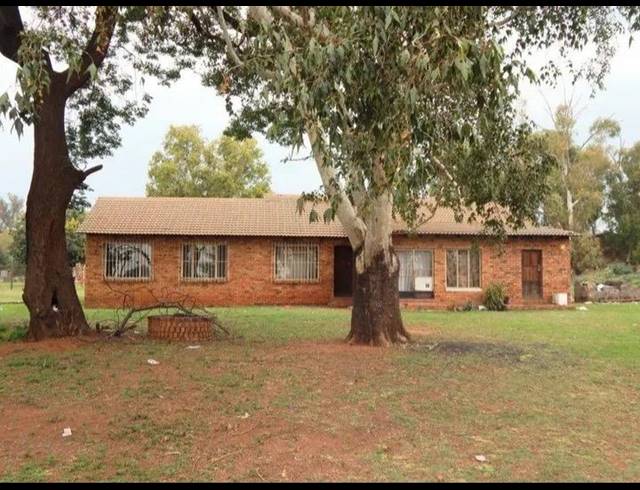 3 BEDROOM PROPERTY TO RENT IN PROTEA GLEN